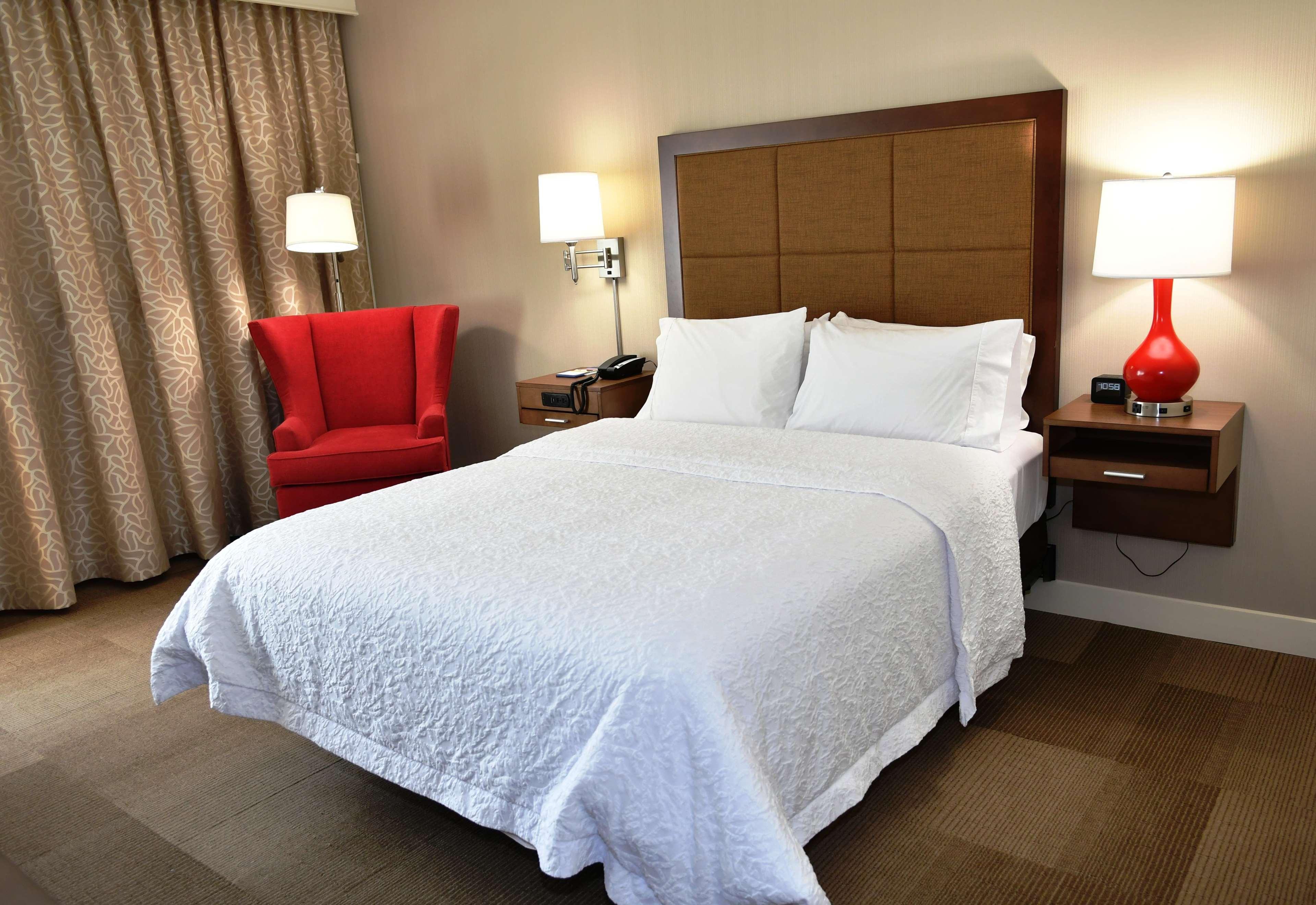 Hampton Inn & Suites Bethlehem Exterior photo