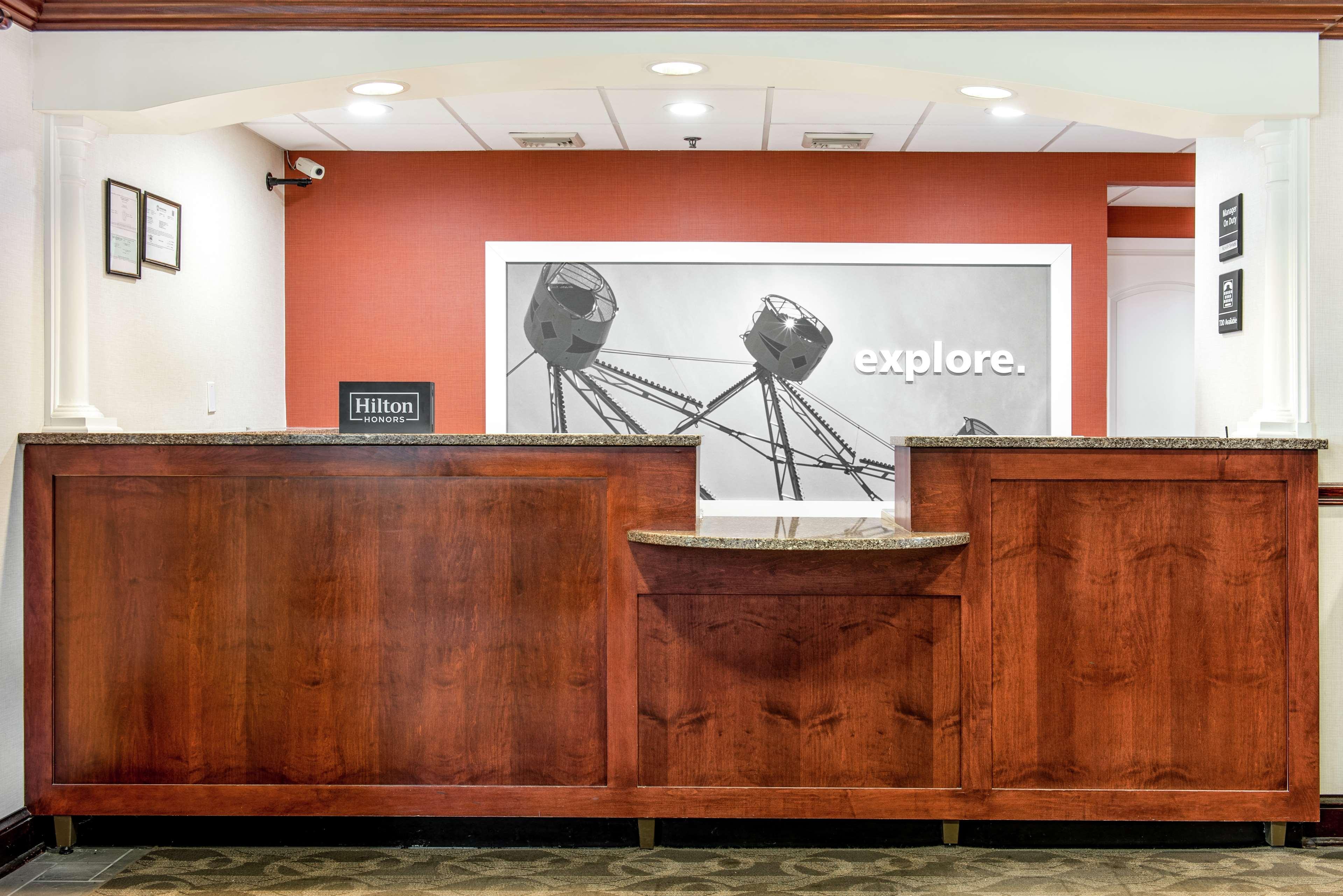 Hampton Inn & Suites Bethlehem Exterior photo