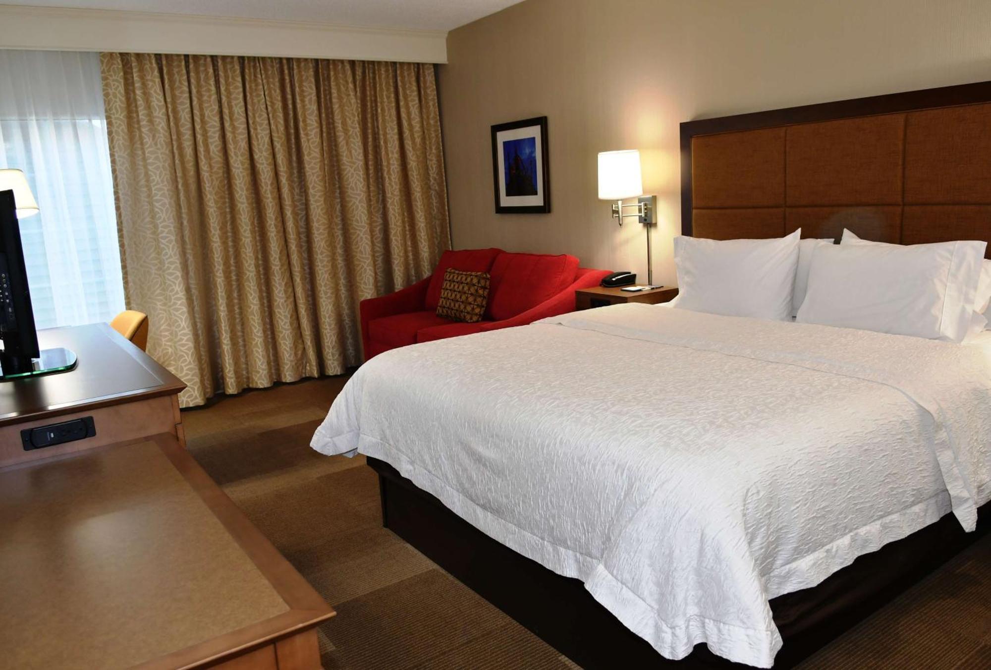 Hampton Inn & Suites Bethlehem Exterior photo