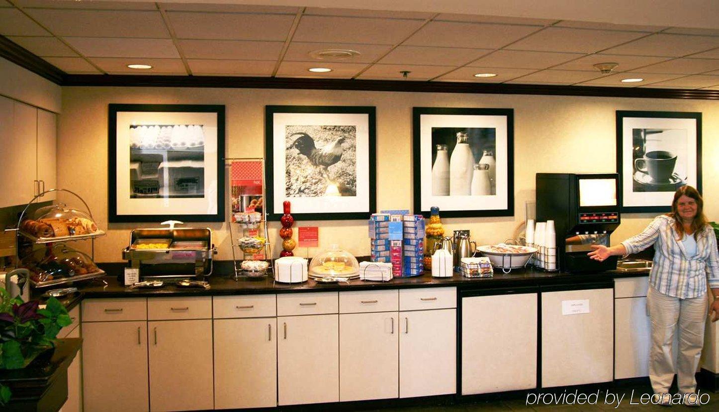 Hampton Inn & Suites Bethlehem Interior photo