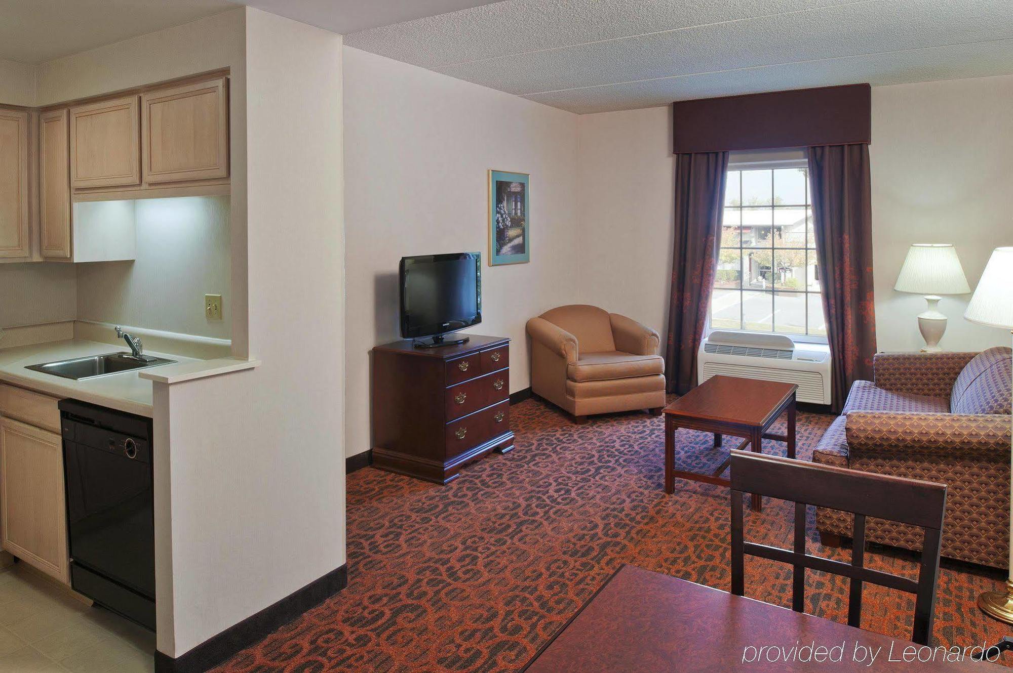 Hampton Inn & Suites Bethlehem Exterior photo