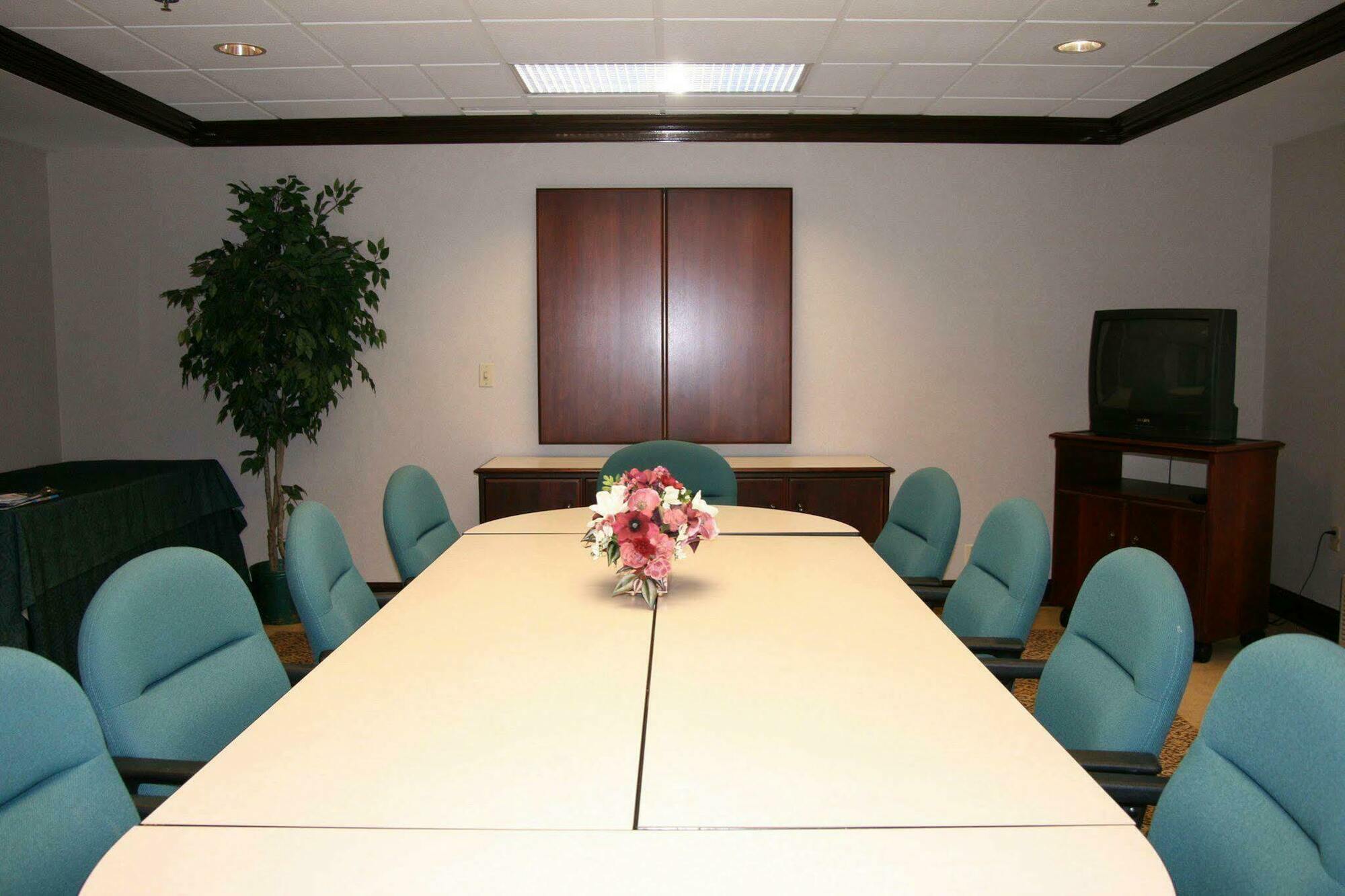 Hampton Inn & Suites Bethlehem Facilities photo